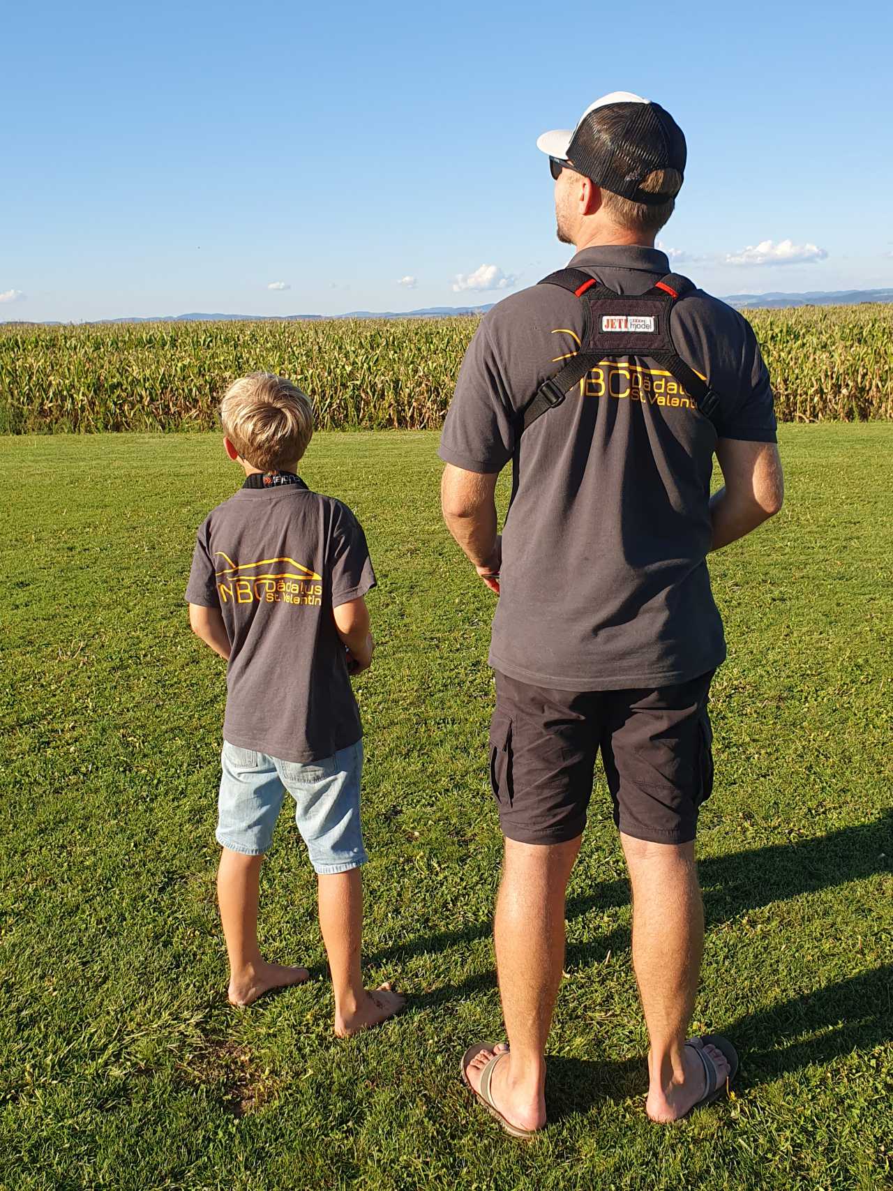 Lehrer/Schüler fliegen Vater/Sohn